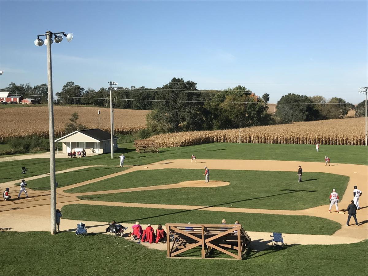 Apartmán Field Of Dreams House Dyersville Exteriér fotografie